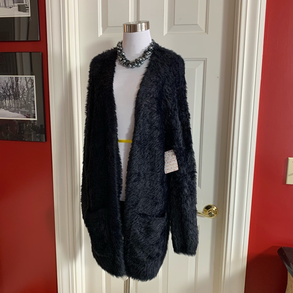 FREE PEOPLE  Faux Fur Cardigan! NWT! - Picture 5 of 8